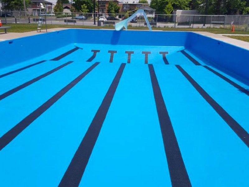 Peinture de piscine municipale à Montréal