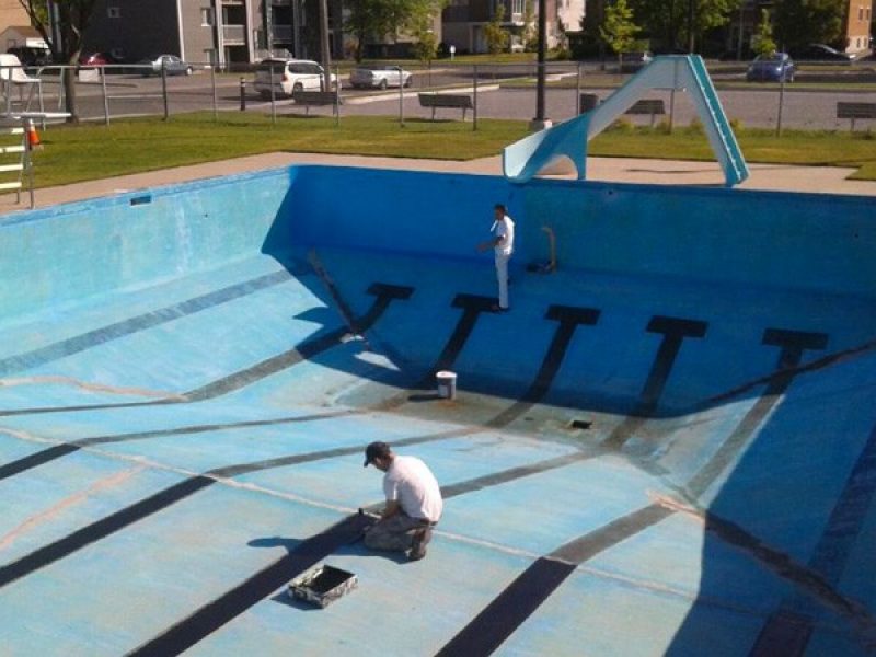 Nettoyage et peinture de piscine